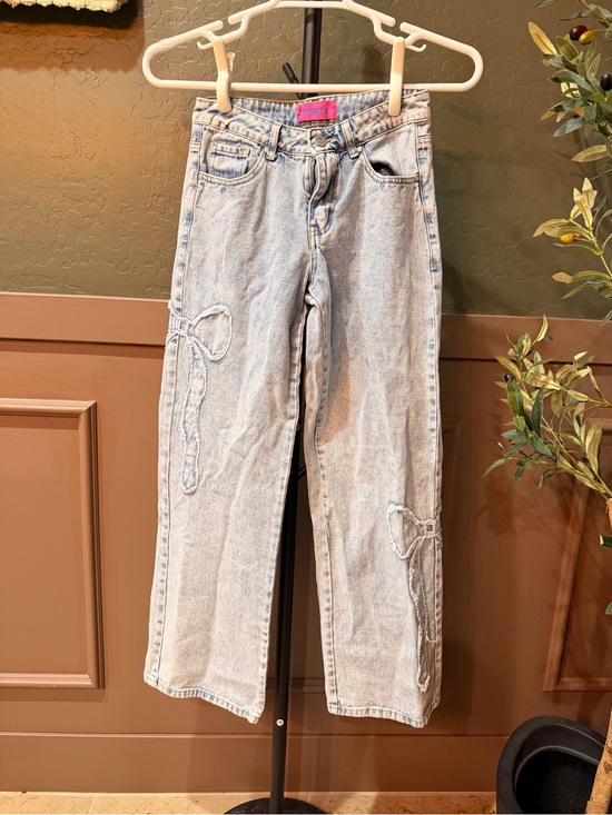 Telepatia Denim - Straight-Leg Light Blue Women’s Jeans with Bow Stitch Detail